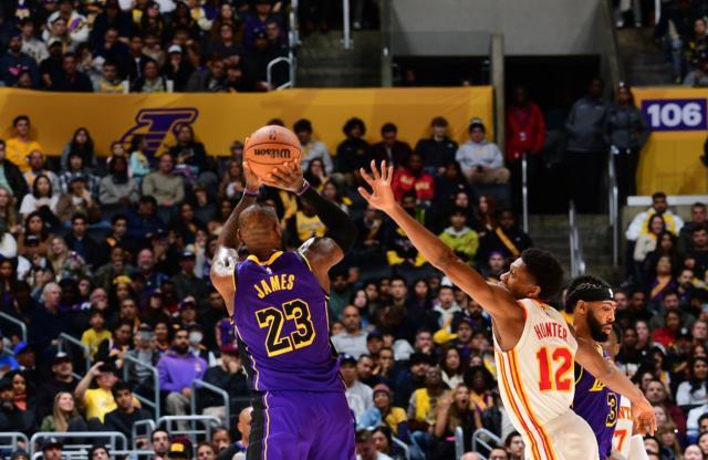 v体育-30+超乔丹升历史第一！四旬詹皇仍有少年狂：还有油