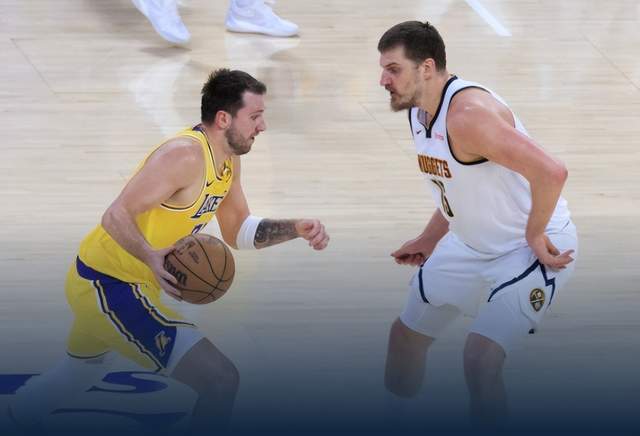 v站-湖人险胜掘金的庆功宴，14中1的穆雷不到场，东契奇不敢动筷子